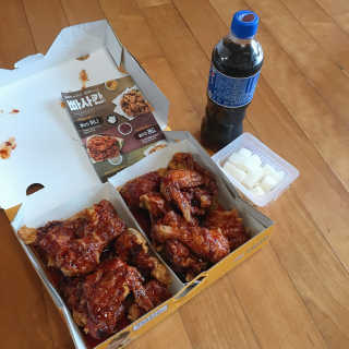 [치킨마루]-  빠사칸레드 + 콜라 500ml — 5점을 준 리뷰어가 2019년 5월 올린 사용 사진