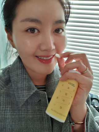 힐링팩토리 오늘도 가볍게 저분자 피쉬 콜라겐 정 — 5점을 준 리뷰어가 2020년 3월 올린 사용 사진