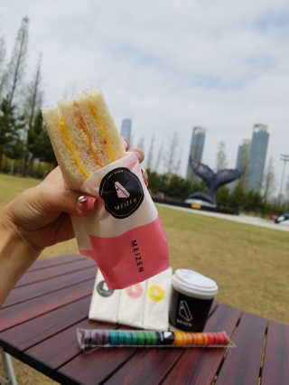 메이젠 인천논현점 [메이젠_논현]샌드위치 4개,소금커피,밀크티,마카롱 — 5점을 준 리뷰어가 2019년 4월 올린 사용 사진