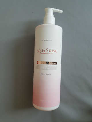 아쿠아큐링 아쿠아S링 퓨어리프레싱 헤어케어 500ml — 5점을 준 리뷰어가 2018년 7월 올린 사용 사진