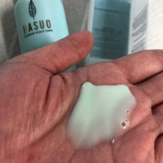 셀리본 하수오 내츄럴 프리벤션 탈모관리 샴푸 300ml — 5점을 준 리뷰어가 2019년 11월 올린 사용 사진