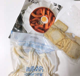 [홍코너떡볶이]옛날떡볶이 인기맛 4팩세트 — 3점을 준 리뷰어가 2019년 11월 올린 사용 사진