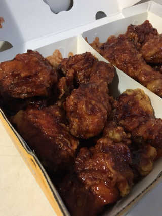 [치킨마루]-  빠사칸레드 + 콜라 500ml — 4점을 준 리뷰어가 2019년 5월 올린 사용 사진