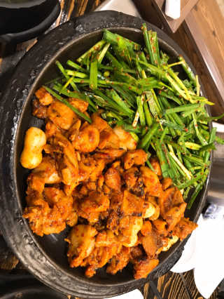 고향원조숯불닭갈비 [고향산천원조숯불닭갈비] 뼈없는 숯불닭갈비 2인세트 — 2.67점을 준 리뷰어가 2018년 10월 올린 사용 사진