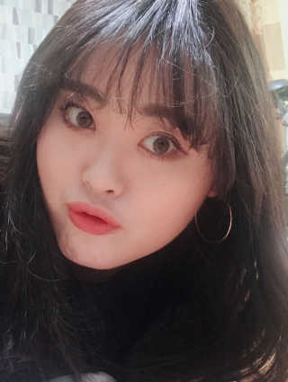 헤이미쉬 데일리즘 아이 팔레트 코랄 에세이 — 4점을 준 리뷰어가 2018년 3월 올린 사용 사진