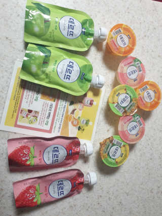 데르뜨 떠먹는 과일 3종, 짜먹는 과일 2종 총 10개 체험 — 5점을 준 리뷰어가 2020년 3월 올린 사용 사진