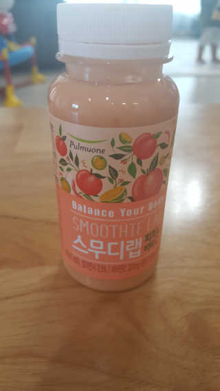 풀무원 스무디랩 피치&비타 — 4.33점을 준 리뷰어가 2017년 11월 올린 사용 사진