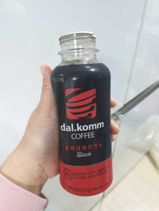 [빙그레] 달콤커피 콜라보 디카페인, 블랙 아메리카노 — 4점을 준 리뷰어가 2019년 1월 올린 사용 사진