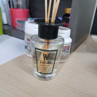더블유드레스룸 퍼퓸 디퓨저 70ml — 5점을 준 리뷰어가 2018년 7월 올린 사용 사진