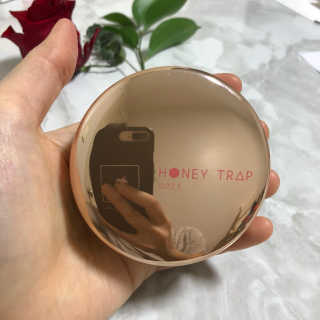 Honey Trap 톤 업 파운데이션 쿠션(W22.5,C17.5) — 4점을 준 리뷰어가 2018년 2월 올린 사용 사진