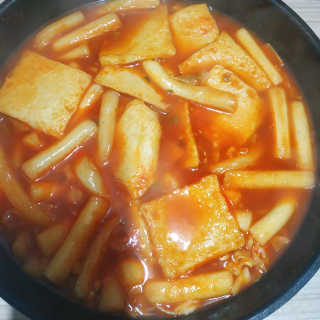 두번째 국떡 국가대표 떡볶이 1팩 + 영미칩 2봉 증정 — 5점을 준 리뷰어가 2019년 2월 올린 사용 사진
