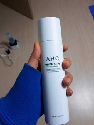 AHC 에이 에이치 씨 미니멀 10 워터리 에센스 — 5점을 준 리뷰어가 2018년 12월 올린 사용 사진