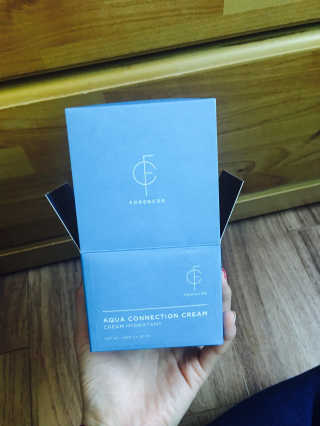 포렌코즈 아쿠아 커넥션 크림 — 5점을 준 리뷰어가 2017년 8월 올린 사용 사진