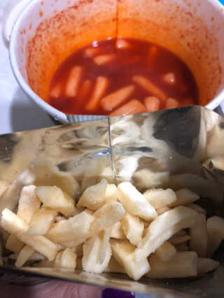 청담동말자싸롱 말자네떡볶이4EA말자네빠삭빠삭감튀5EA — 5점을 준 리뷰어가 2019년 1월 올린 사용 사진