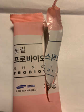 눈길 프로바이오틱스 눈길 콜라겐 프로바이오틱스 — 5점을 준 리뷰어가 2019년 11월 올린 사용 사진