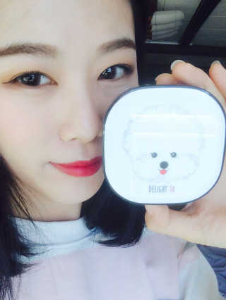 딜라잇18 I.U 화이트닝 팡 선쿠션 — 3점을 준 리뷰어가 2016년 12월 올린 사용 사진