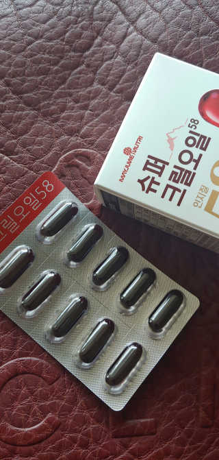 메이준뉴트리 슈퍼 크릴 오일58 1000mg x 30캡슐 — 4.5점을 준 리뷰어가 2020년 2월 올린 사용 사진