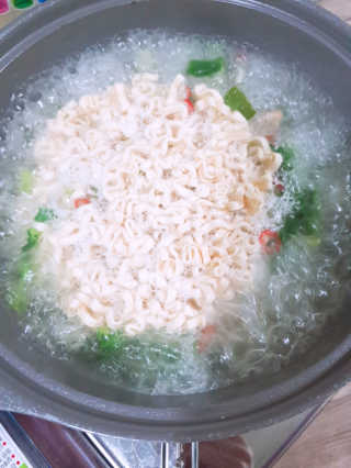 [풀무원] 포기하지 마라탕면 — 5점을 준 리뷰어가 2019년 7월 올린 사용 사진
