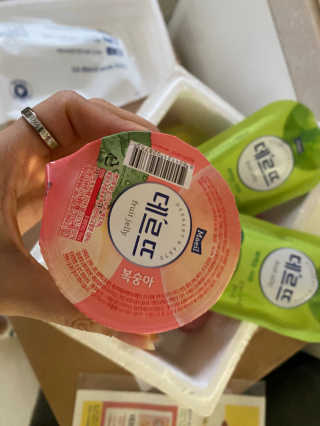 데르뜨 떠먹는 과일 3종, 짜먹는 과일 2종 총 10개 체험 — 5점을 준 리뷰어가 2020년 3월 올린 사용 사진