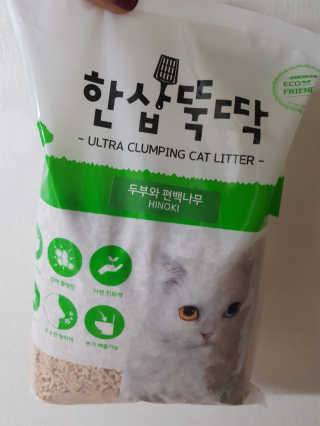 [펫토리아] BEST 고양이두부모래 6L 한삽뚝딱 — 5점을 준 리뷰어가 2018년 12월 올린 사용 사진