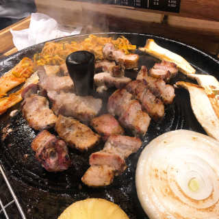 [화덕고깃간 마곡발산점] 화덕삼겹살2인분 — 5점을 준 리뷰어가 2019년 5월 올린 사용 사진