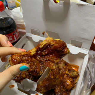 [치킨마루]-  빠사칸레드 + 콜라 500ml — 5점을 준 리뷰어가 2019년 5월 올린 사용 사진