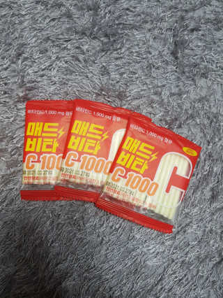 매드비타C 1000 — 5점을 준 리뷰어가 2019년 4월 올린 사용 사진
