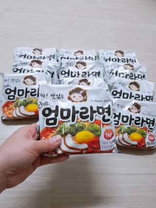 라면 그대로가 제일 맛있는 더엄마라면 — 5점을 준 리뷰어가 2019년 7월 올린 사용 사진