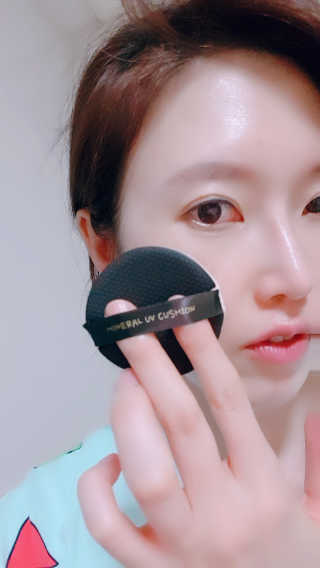 지고트 미네랄 UV 스네일 쿠션 리필포함 — 5점을 준 리뷰어가 2019년 8월 올린 사용 사진