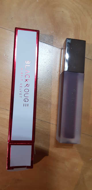 [블랙루즈] 에어 핏 벨벳 틴트4 1+1 — 5점을 준 리뷰어가 2019년 7월 올린 사용 사진