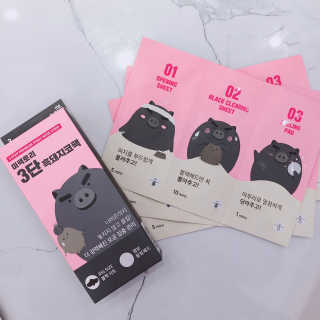 미팩토리 3단 돼지코팩 1box + 3단 흑돼지코팩 1box — 5점을 준 리뷰어가 2019년 7월 올린 사용 사진