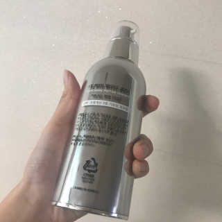W.피부연구소 스탑에이징 펩타이드 에센스 — 5점을 준 리뷰어가 2018년 11월 올린 사용 사진