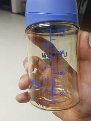 유비맘 PPSU 젖병 노꼭지_200ml_컬러 랜덤 발송 — 5점을 준 리뷰어가 2019년 12월 올린 사용 사진
