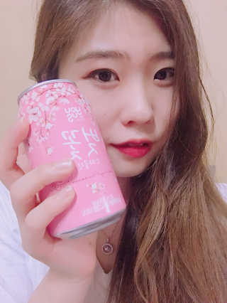 GS25 벚꽃 팝콘 + 벚꽃스파클링 + 벚꽃 청포도 에이드 — 3.67점을 준 리뷰어가 2018년 3월 올린 사용 사진