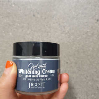지고트 산양유 화이트닝 크림 70ml — 3.5점을 준 리뷰어가 2019년 8월 올린 사용 사진