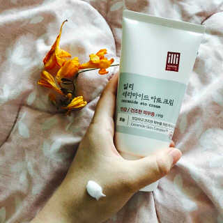 일리윤 세라마이드 아토 집중 크림 — 5점을 준 리뷰어가 2017년 6월 올린 사용 사진