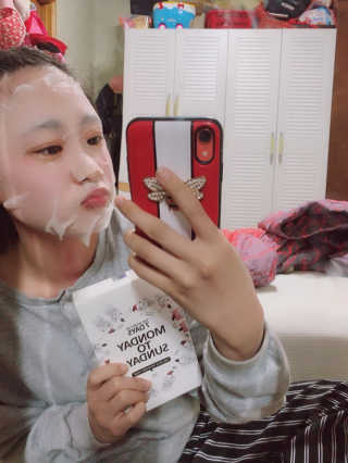 먼데이 투 썬데이 MONSUN 원 위크 트리트먼트 마스크 — 5점을 준 리뷰어가 2019년 4월 올린 사용 사진