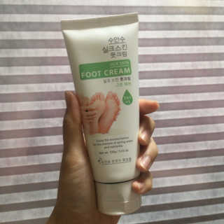 (주)에네스티 에네스티 수안수 실크스킨 풋크림 1+1 — 5점을 준 리뷰어가 2019년 11월 올린 사용 사진