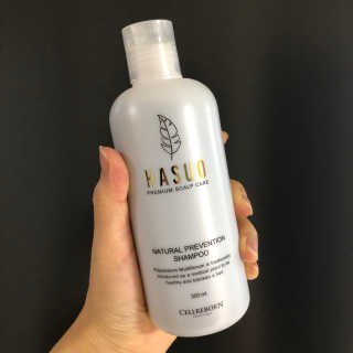 셀리본 하수오 내츄럴 프리벤션 탈모관리 샴푸 300ml — 5점을 준 리뷰어가 2019년 11월 올린 사용 사진
