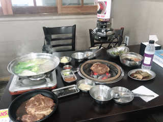 [두툼갈비] 두툼갈비 2인분 + 매콤치즈버섯 set — 3.67점을 준 리뷰어가 2018년 9월 올린 사용 사진
