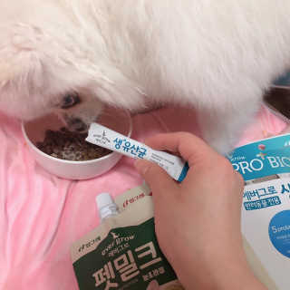 [빙그레] 에버그로 생유산균 1봉（10포입）+펫밀크2팩 — 5점을 준 리뷰어가 2019년 5월 올린 사용 사진