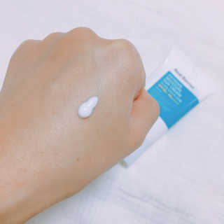 리얼베리어 익스트림 모이스처 선크림 SPF50+ PA++++ — 4.83점을 준 리뷰어가 2018년 4월 올린 사용 사진