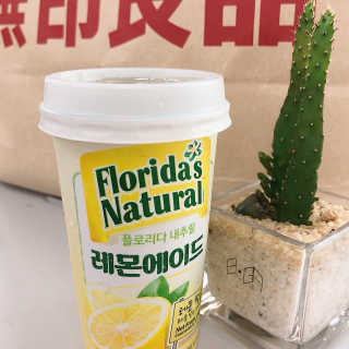 플로리다 내추럴 플로리다내추럴 레몬에이드  2종 — 5점을 준 리뷰어가 2018년 7월 올린 사용 사진