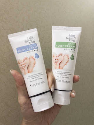 (주)에네스티 에네스티 수안수 실크스킨 풋크림 1+1 — 4점을 준 리뷰어가 2019년 11월 올린 사용 사진