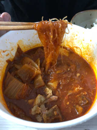 GS25 YOU US  오모리김치돼지찜 — 2.5점을 준 리뷰어가 2018년 3월 올린 사용 사진
