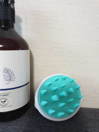 달리프 베러 퍼퓸 샴푸 1000ml 레이니데이 or 일랑로즈 — 5점을 준 리뷰어가 2019년 12월 올린 사용 사진
