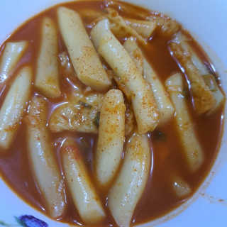 [홍코너떡볶이]옛날떡볶이 인기맛 4팩세트 — 5점을 준 리뷰어가 2019년 11월 올린 사용 사진
