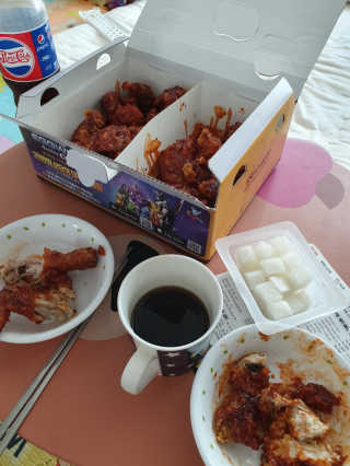 [치킨마루]-  빠사칸레드 + 콜라 500ml — 4점을 준 리뷰어가 2019년 5월 올린 사용 사진