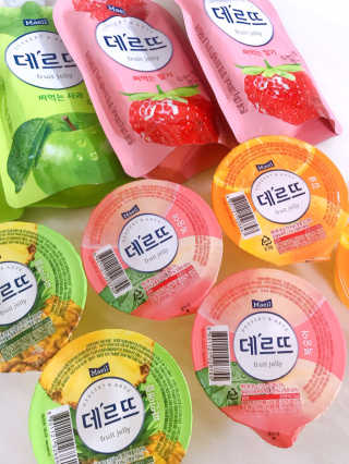 데르뜨 떠먹는 과일 3종, 짜먹는 과일 2종 총 10개 체험 — 5점을 준 리뷰어가 2020년 3월 올린 사용 사진