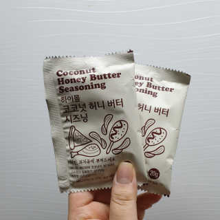 MCP 하이몰 마법의치킨가루2봉랜덤 + 코코넛허니버터2봉 — 5점을 준 리뷰어가 2020년 3월 올린 사용 사진
